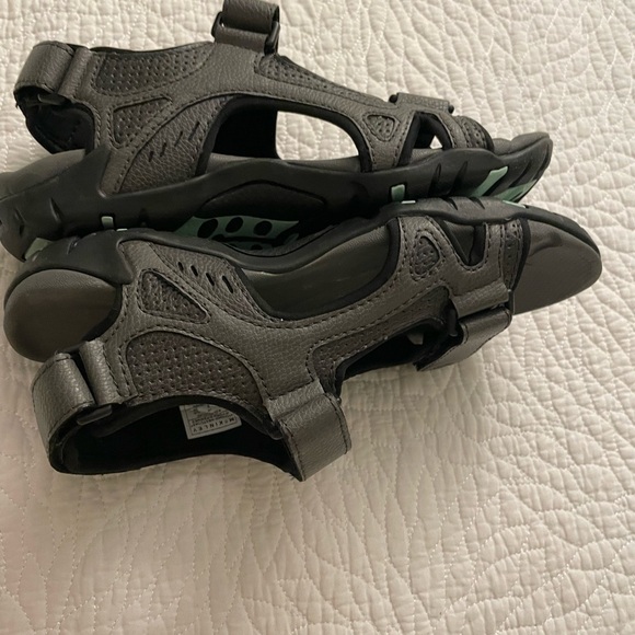 NWOT Womens McKINLEY Westcoast Sandals Dark Gray Size 7 - Picture 4 of 7